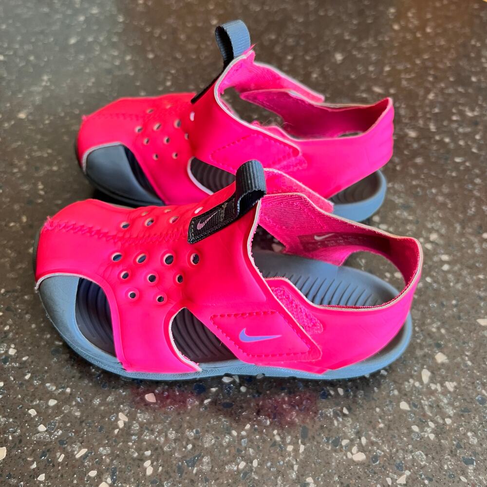 Nike Kids Sunray Protect 2 Sandals Toddler Size 7C Pink and Gray